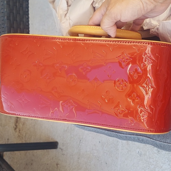 LOUIS VUITTON Summit Drive Bag & Wallet Set - Picture 10 of 16